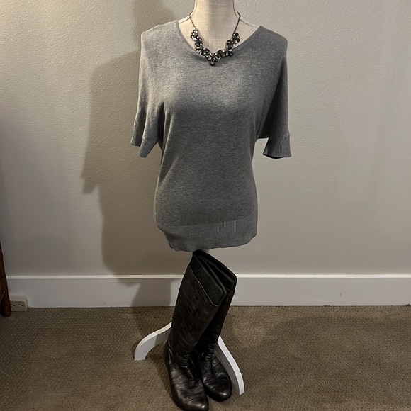Vertigo Womens Short Sleeve Sweater - Picture 9 of 12